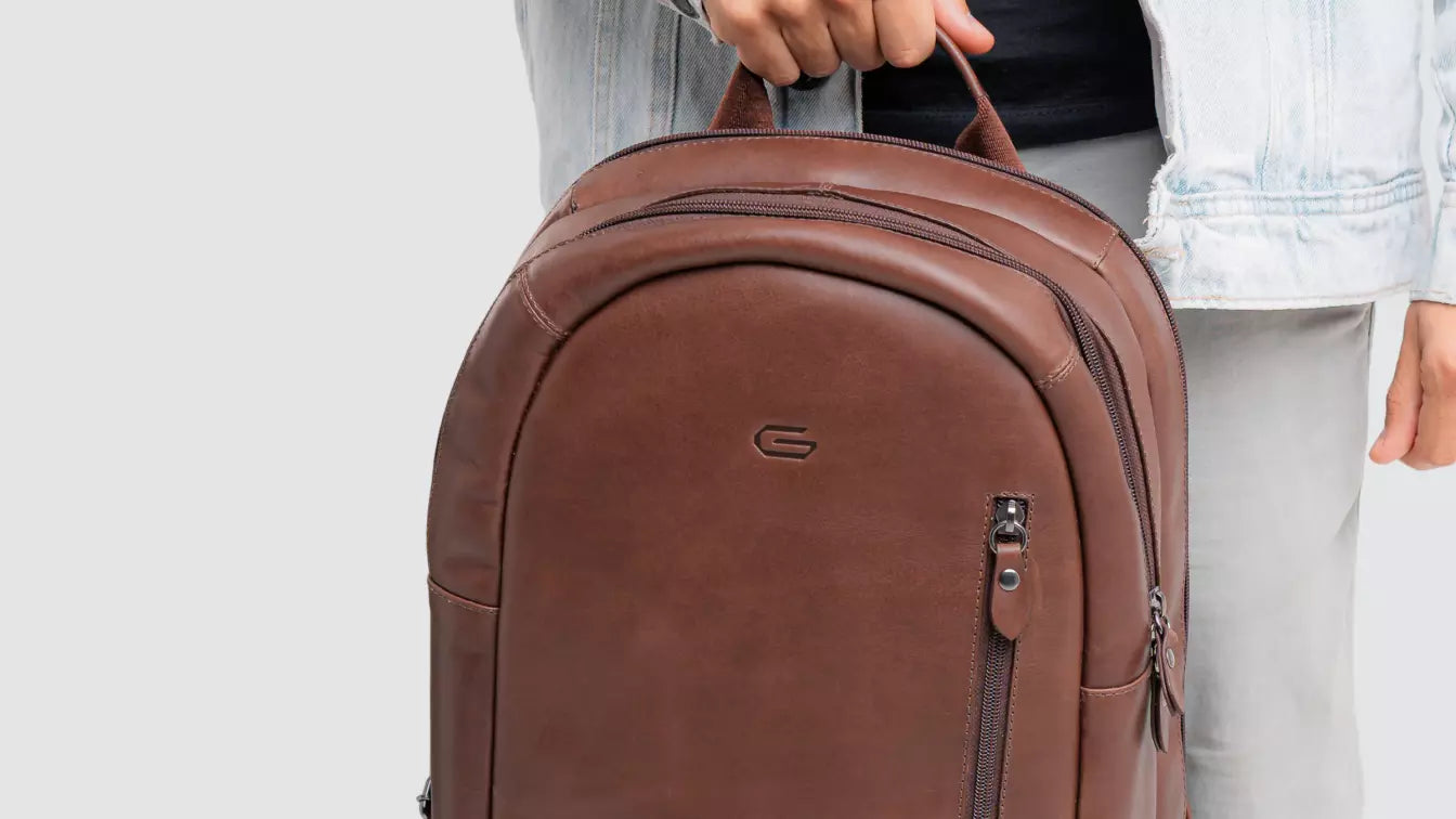 Mochila de couro ou nylon: qual é melhor no dia a dia?