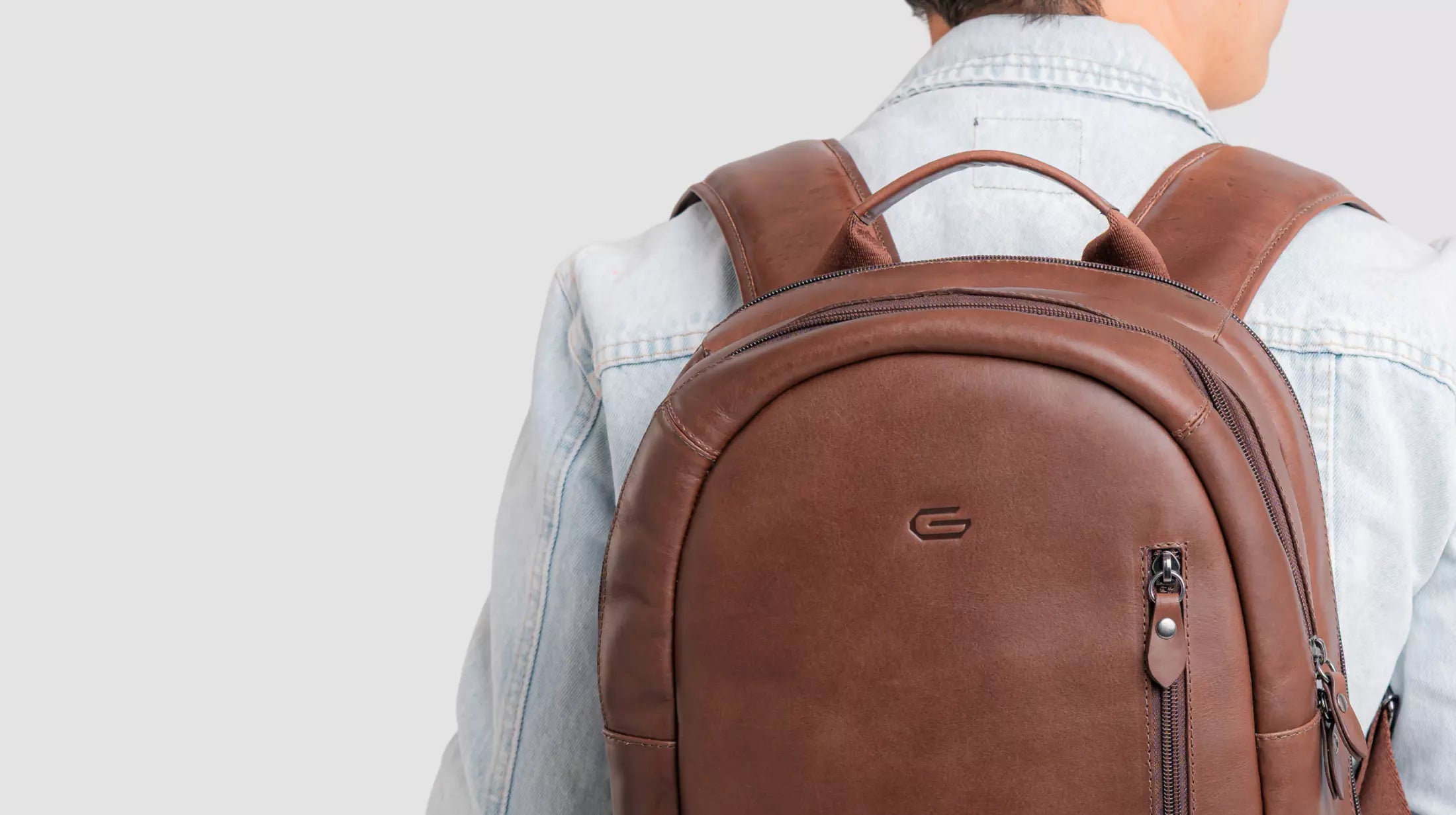 mochila de couro legítimo para trabalho e uso urbano