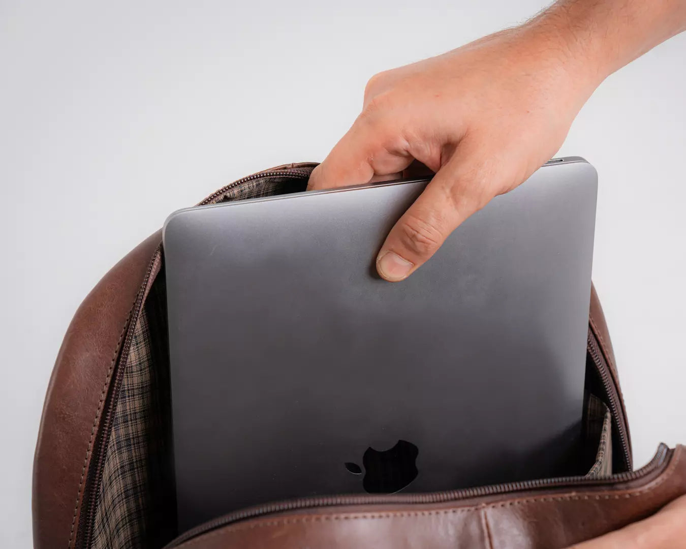 mochila para notebook com divisórias organizadas