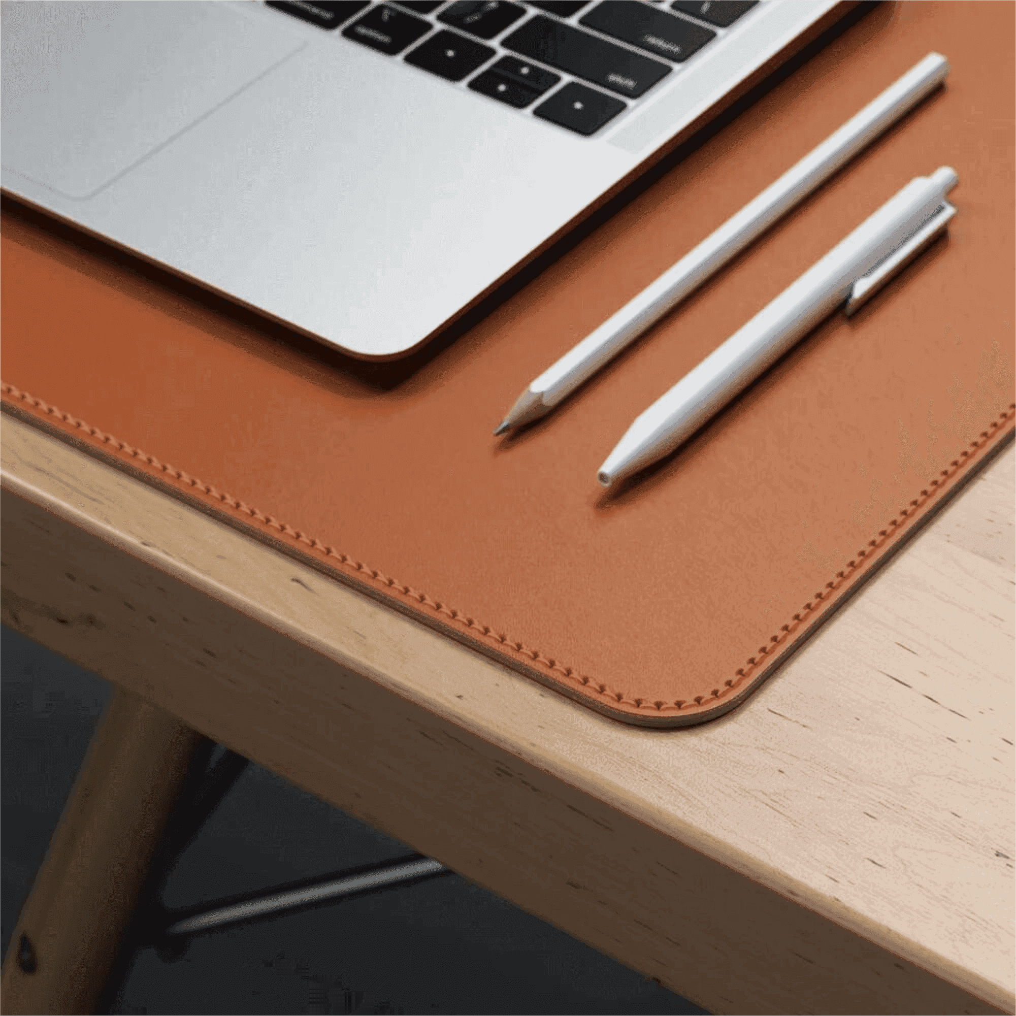 Deskpad Cavaliere - Garbano - Preto