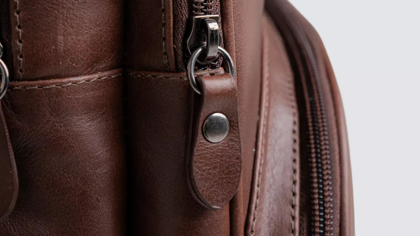 Como identificar e escolher mochila de couro legítimo com detalhes da mochila Giorgio Garbano