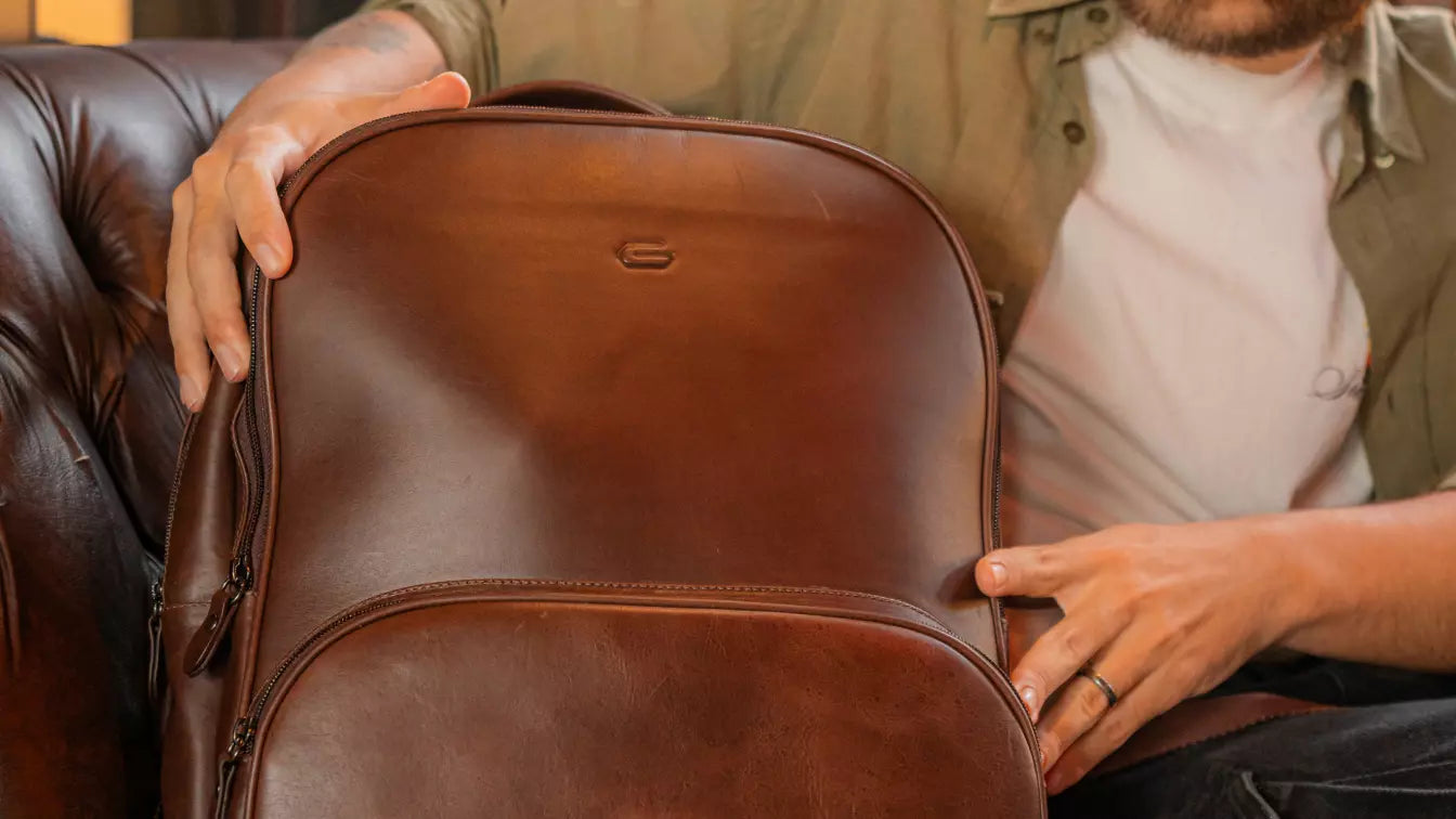 por que escolher mochila de couro legítimo masculina